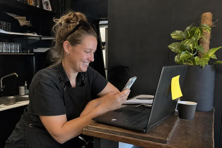 How to Use Customer Reviews on Social Media (A Repeatable System for Australian Small Businesses)